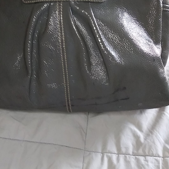 Coach F13761 Patent Leather Satchel W/ Dust Bag - Picture 7 of 12